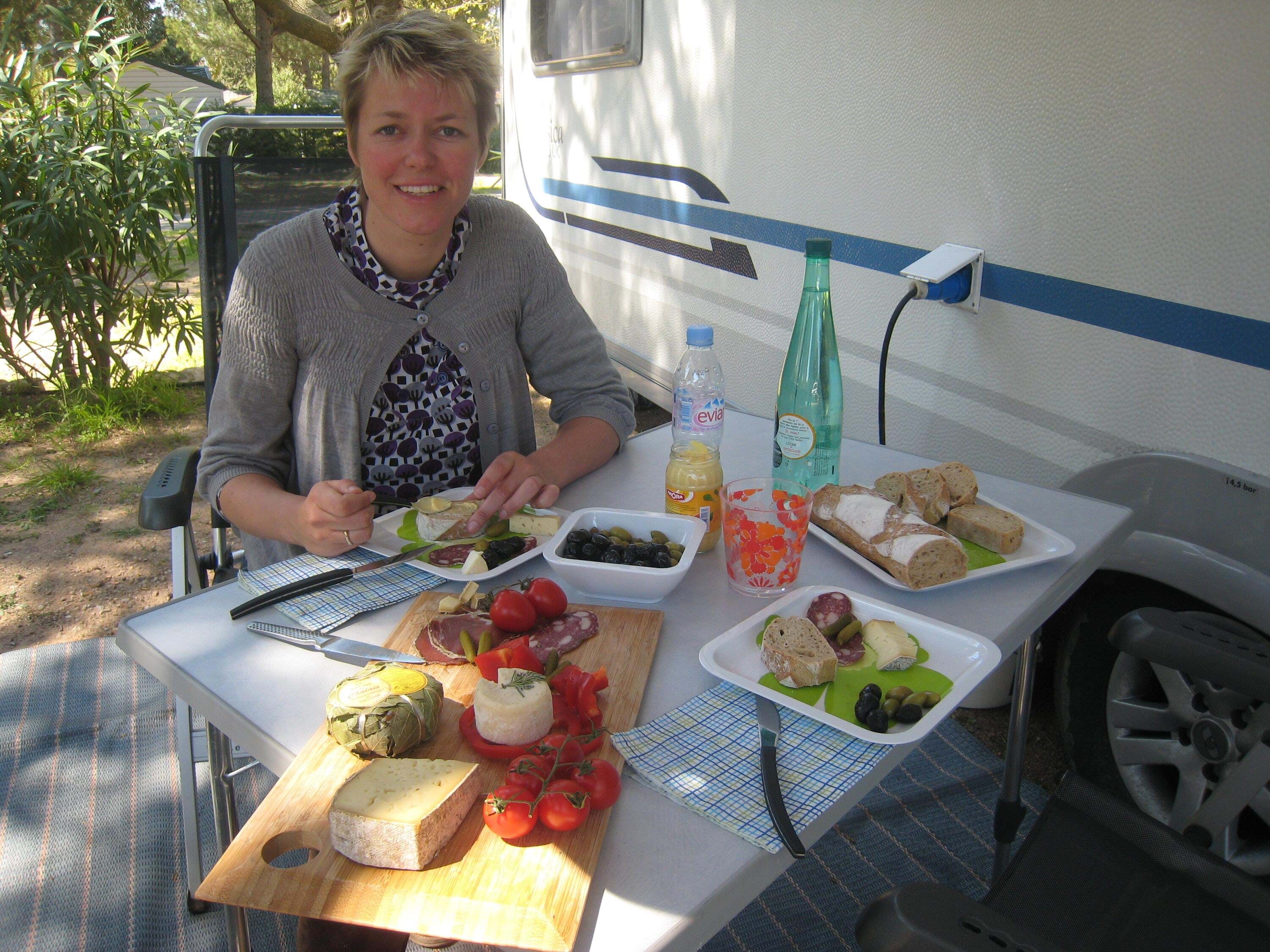 God mad ved Adria campingvognen