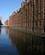 904 Kanaler Mellem Gamle Parkhuse I Bydelen Speicherstadt I Hamborg Tyskland Anne Vibeke Rejser IMG 6615