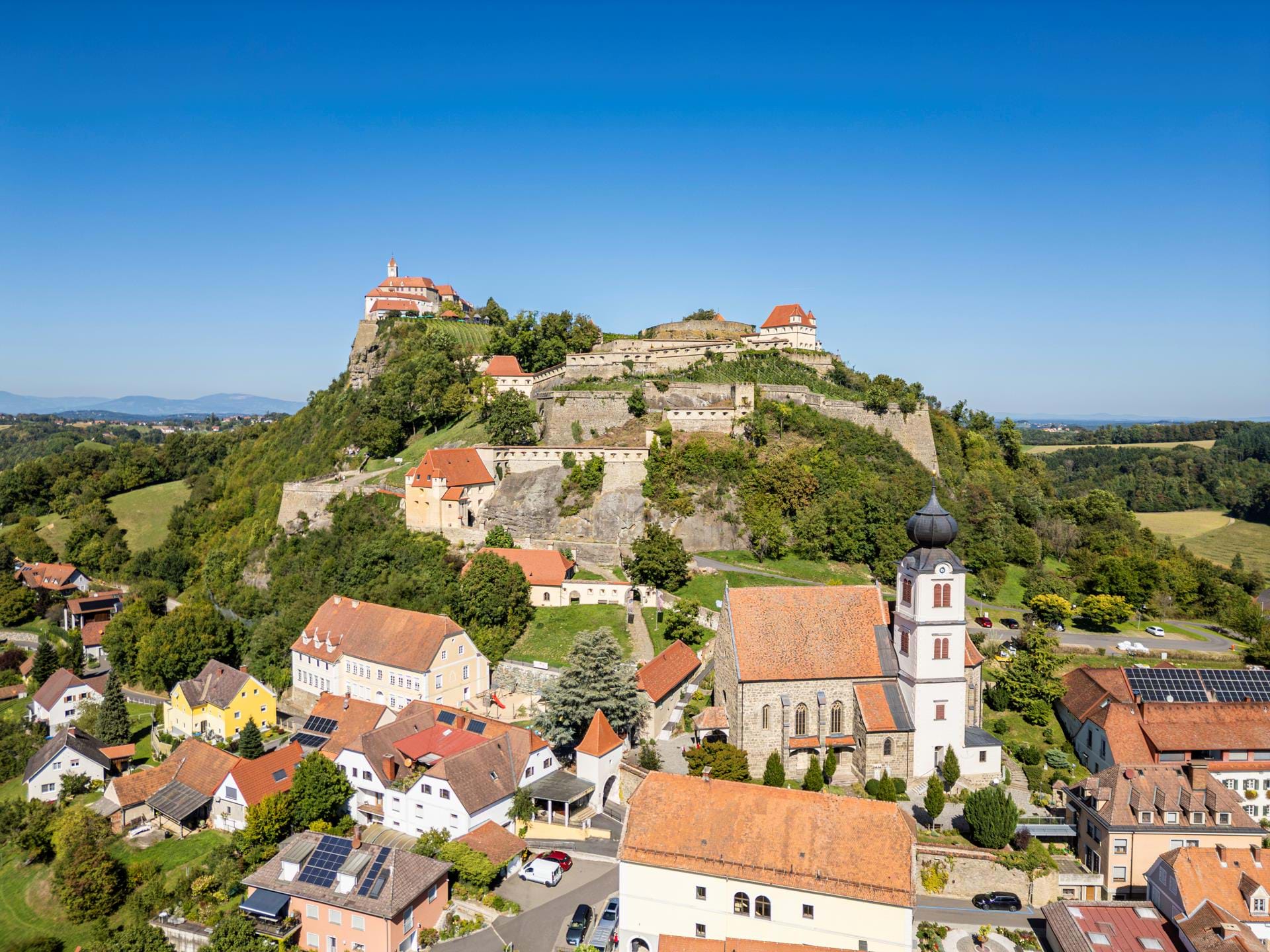 Oestrig Steiermark Riegersburg Muhlen Drone Anne Vibeke Rejser 2025 Foto Lasse Loendahl Henriksen