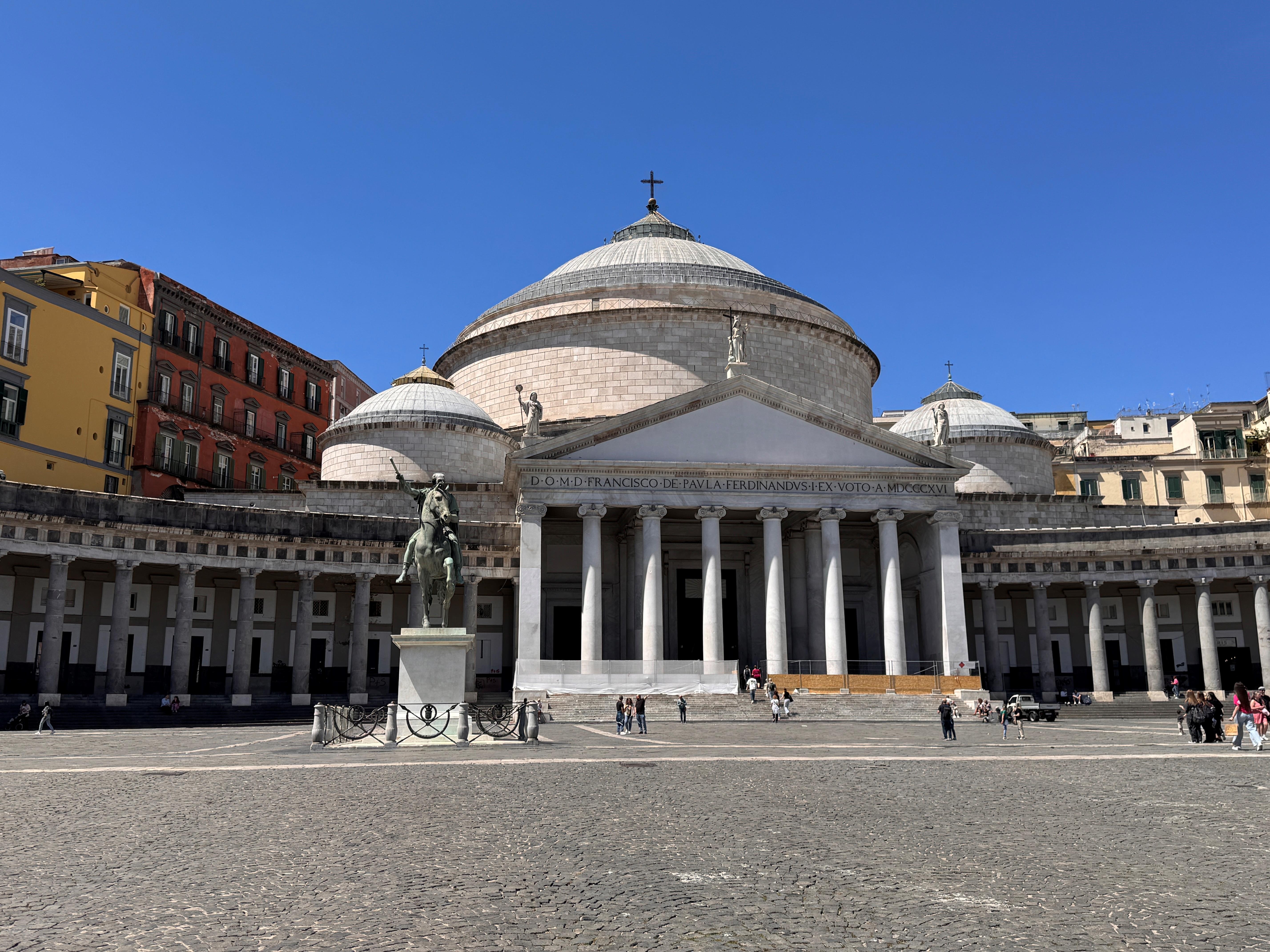Italien Napoli Piazza Del Plebiscito Foto Anne Vibeke Rejser 2025 (3)